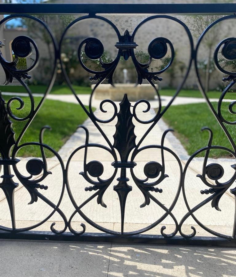 Vérac La Maison L'Eperon, Stylish 5 Star Villa Surrounded By Vineyard Near Saint Emilion מראה חיצוני תמונה